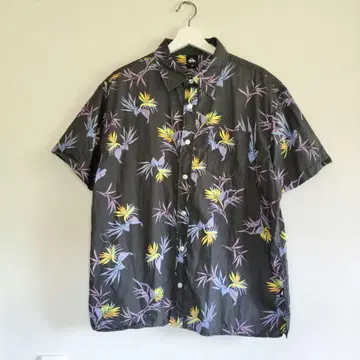 QUIKSILVER 반팔 셔츠 보태니컬 무늬 블랙 M 사이즈 퀵실버