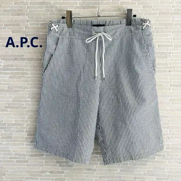 [ A.P.C. ] 아페쎄 시원한 시어 축구 스트라이프 숏팬츠