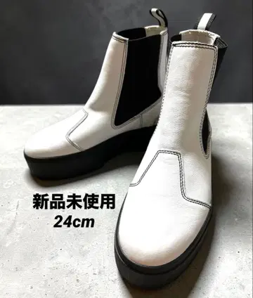 새상품 PUMA 24cm 푸마 메이즈 첼시 팝 부츠 화이트 신발
