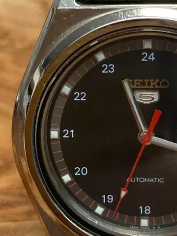 SEIKO5 뒷면 투명 레드 초침 일차 약 30초 NATO 18cm Sports