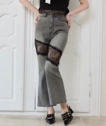 새상품 NICE CLAUP 레이스 디자인 플레어 데님