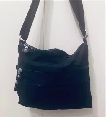 Kipling 숄더백 Alvar 가격 인하 협상 가능