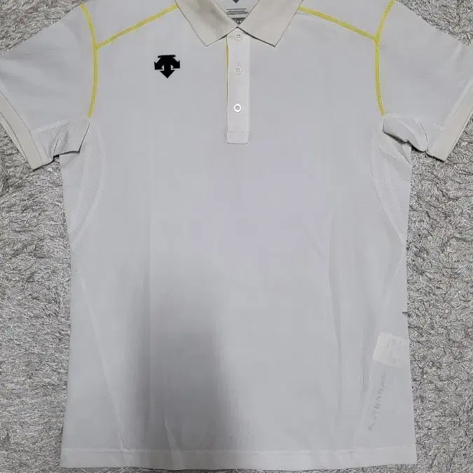 데상트 반팔 카라티 14