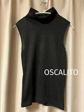 OSCALITO 슬리브리스 라메 혼방 블랙 오스칼리토 상의 하이넥 터틀