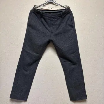 BEAMS 남성용 울 혼방 슬랙스 다크 그레이