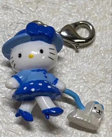 초레어 헬로키티 세계 강아지 산책 몰타 말티즈 참