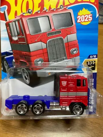 255 Transformers Optimus Prime