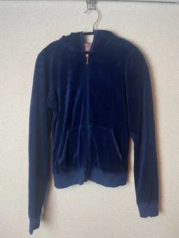 Juicy Couture 파일 후드티 네이비