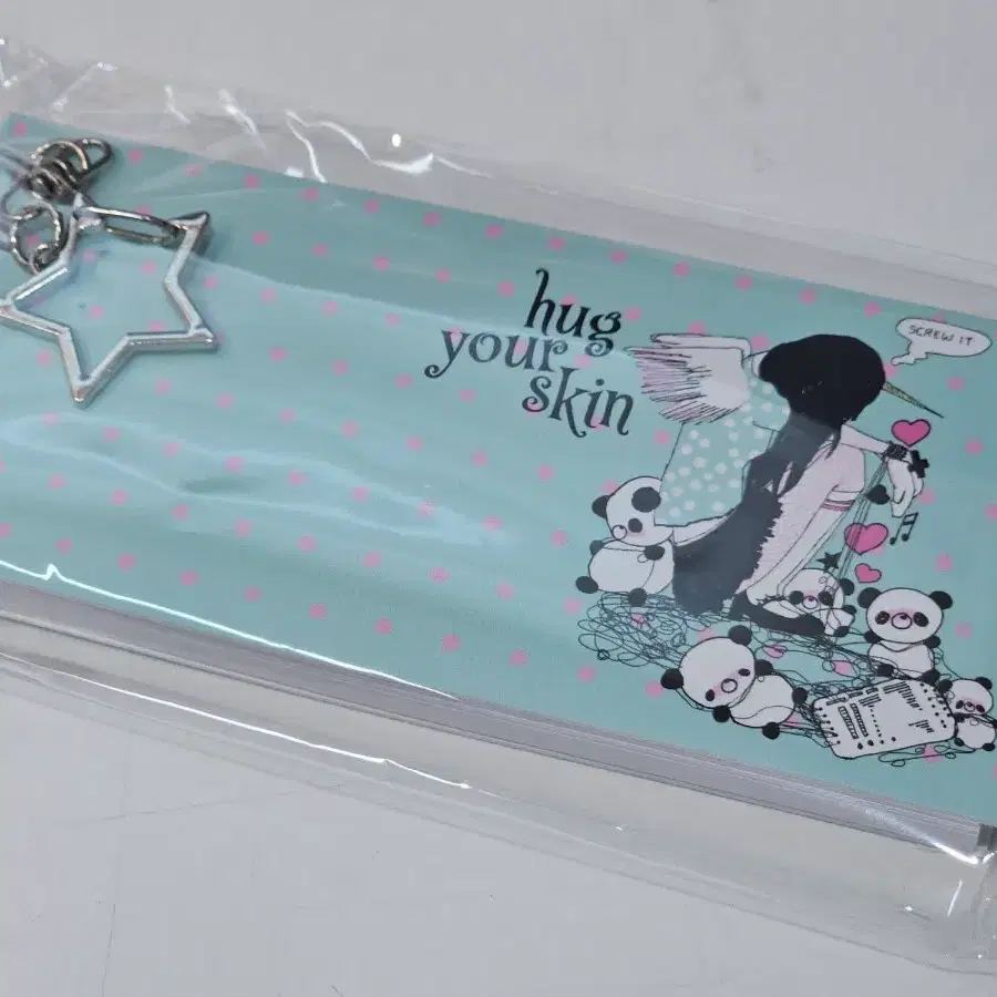 허그유어스킨 10만원 이상 구매 사은품 노트 키링 Sweet Note keyring