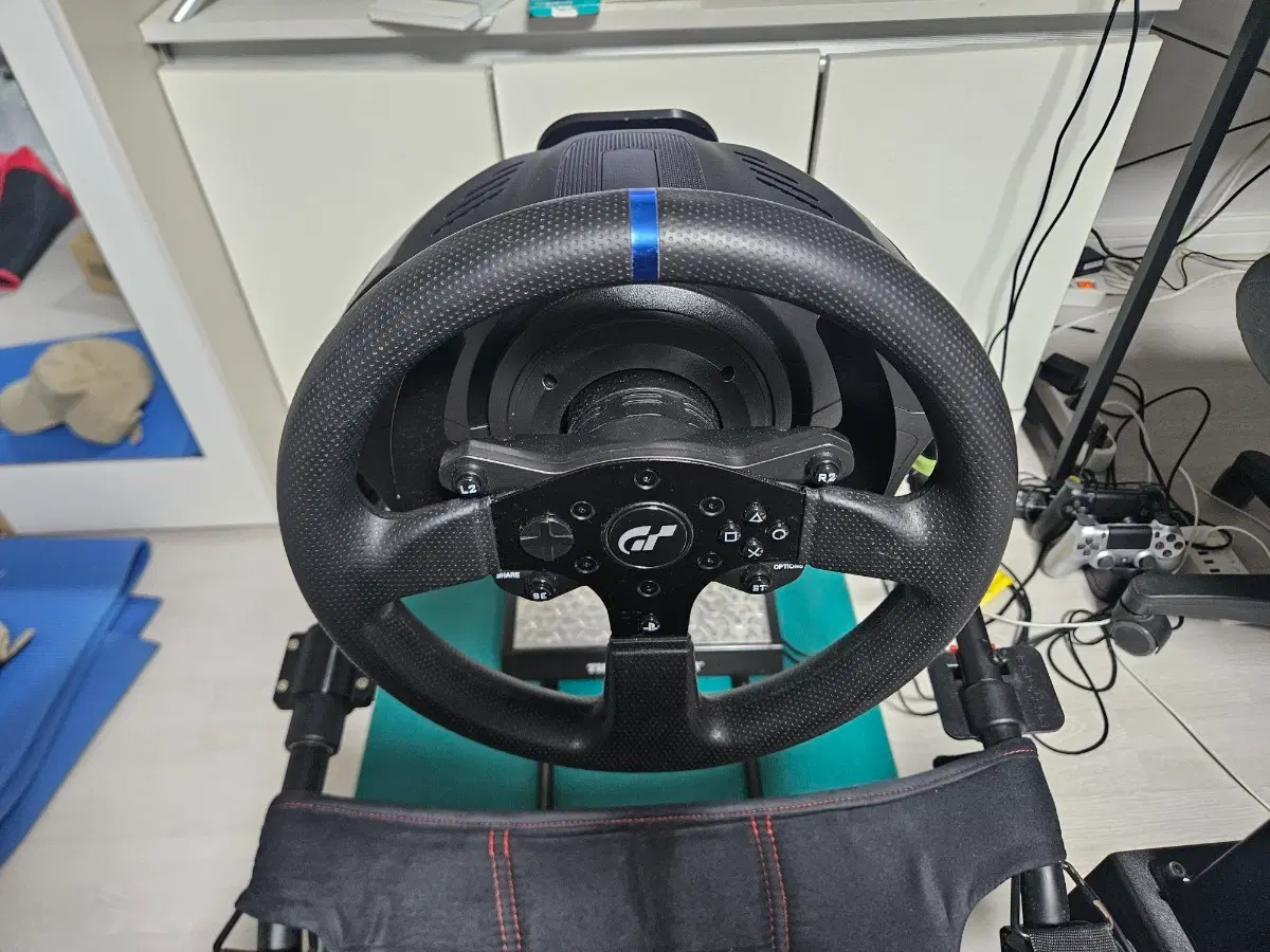 트러스트마스터 T300 + T-LCM +플레이시트 챌린지