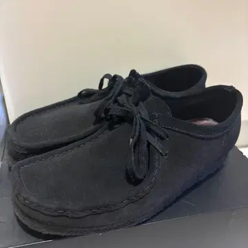 Clarks Originals 왈라비 블랙 스웨이드