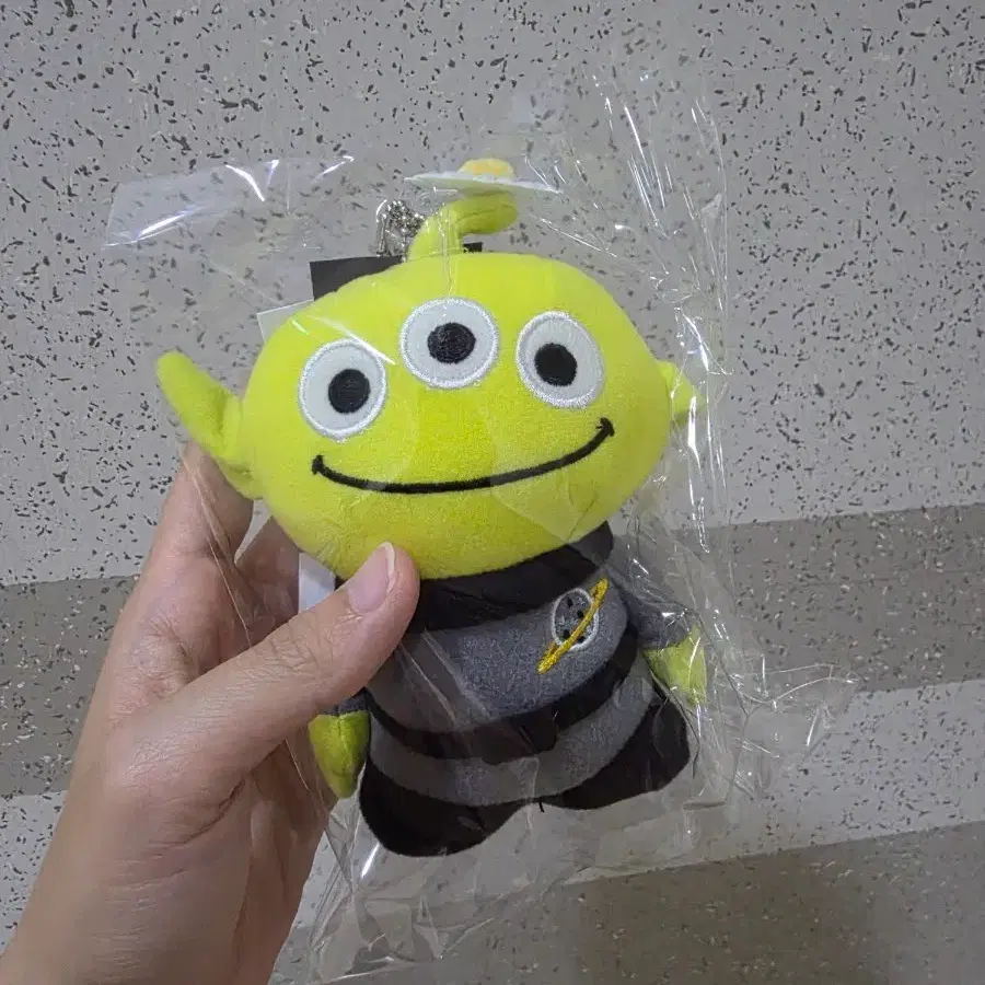 더퍼스트팬 토이스토리 키링 알린
