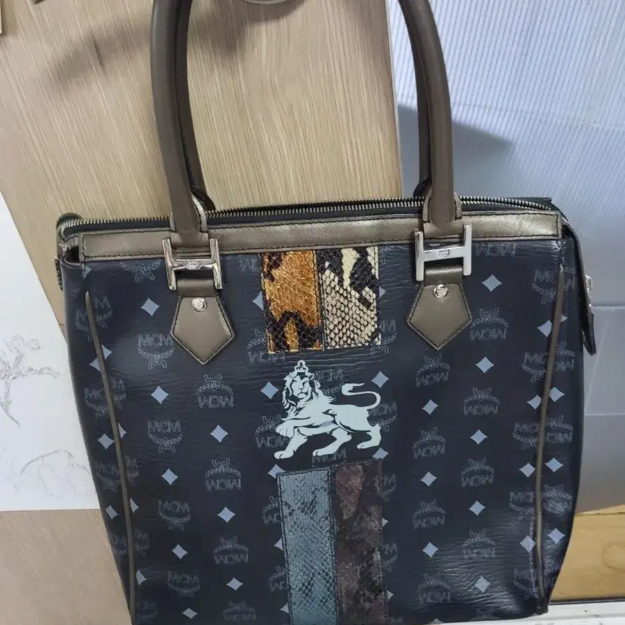 엠씨엠 가방