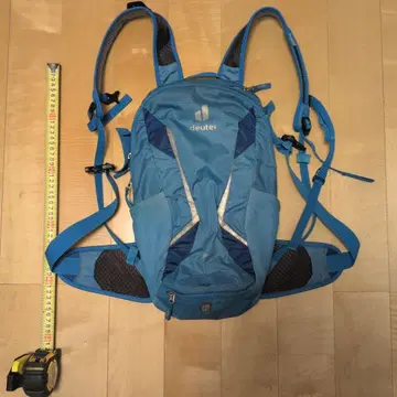 deuter Race 8 백팩