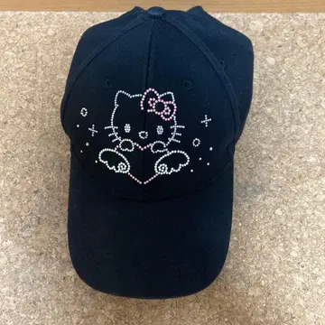 PELLICULE x HELLO KITTY cap