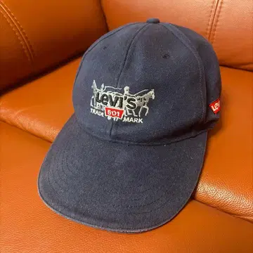 [ 레어 디자인 ] Levi's 501 자수 로고 캡 네이비