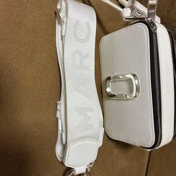 MARC JACOBS 스냅샷 숄더백 화이트