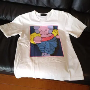 OriginalFake KAWS 티셔츠 화이트 사이즈 2