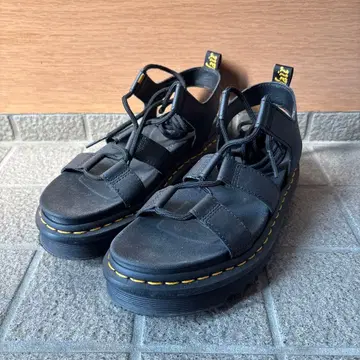 Dr. Martens NARTILLA 샌들