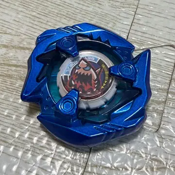 베이블레이드 X 샤크 엣지 메탈 코트 블루 블레이드