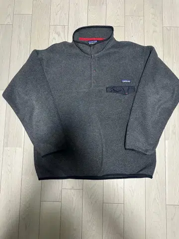 90s Patagonia snapt black heather