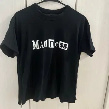sacai 사카이 T셔츠 반팔 블랙 로고 madness 척