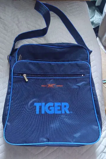 아식스 Tiger 숄더백 네이비