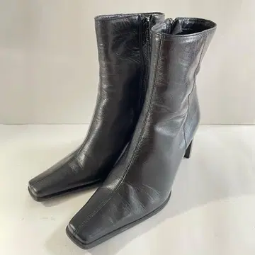 컨디션 최상 UNISA 유니사 스퀘어토 부츠 블랙 35 22.5cm