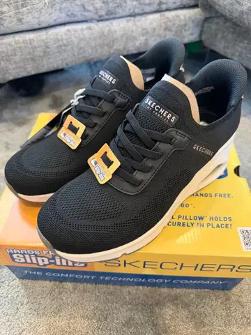 SKECHERS Uno Wedge Slip-ins 26.5cm