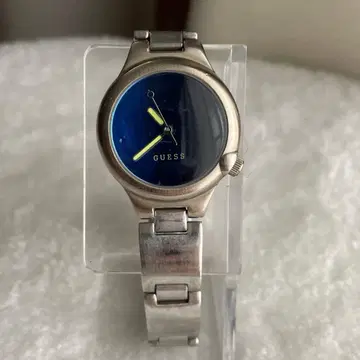 GUESS 손목시계 [ 작동품 배터리 교환 완료 ] #0578