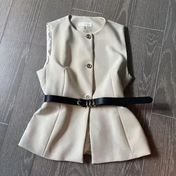 ZARA 벨트 포함 베스트 지레 아이보리 L 사이즈