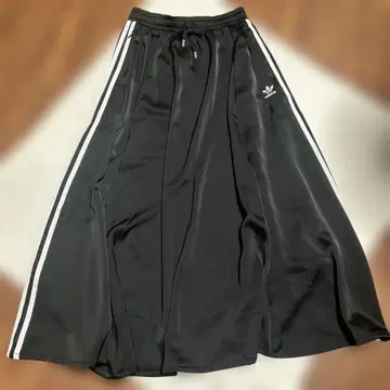 [ 새상품급 ] adidas 트레포일 롱 스커트 블랙 M