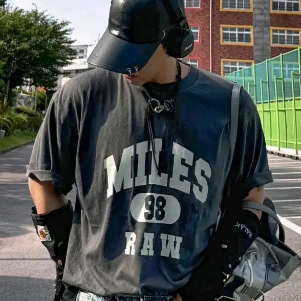 더마일 MILES 98 RAW CREW 미착용
