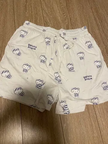 젤라또피케 산리오 콜라보 키티 숏팬츠