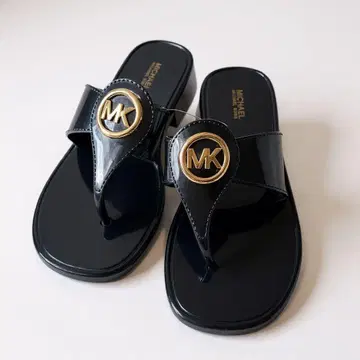 SALE 새상품 MK 마이클코어스 샌들 블랙 M