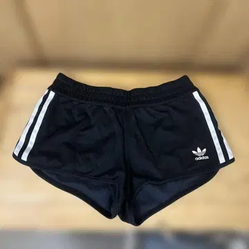 adidas Originals 블랙 숏팬츠 S 사이즈