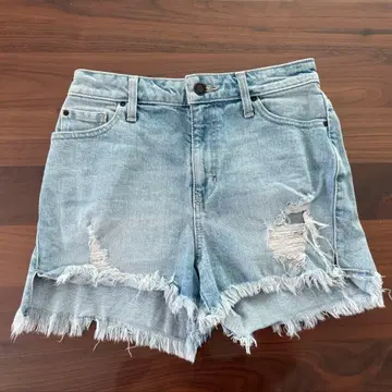GUESS 데님 숏팬츠 데미지 가공