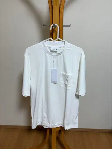 [ 새상품 미사용 ] LACOSTE Classic Fit 포켓 T셔츠