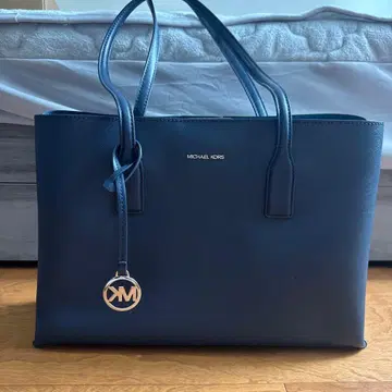 MICHAEL KORS RUTHIE 사피아노 가죽 토트 미디엄