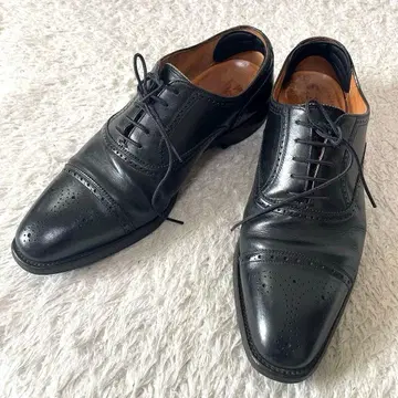 새상품급 스코치 그레인 메달리온 스트레이트 팁 로퍼 24.5cm