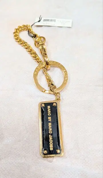 MARC BY MARC JACOBS 키링 골드