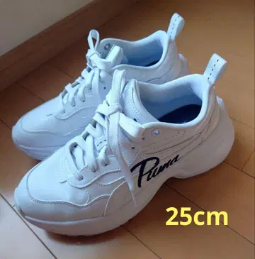 PUMA 여성용 스니커즈 화이트 25cm