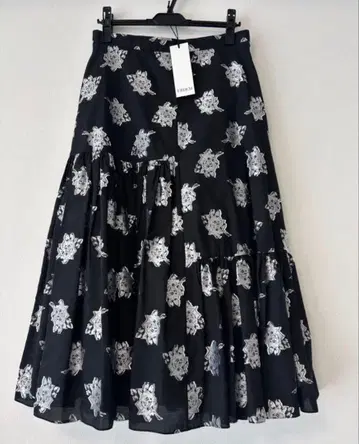 ERDEM 아데무 꽃무늬 프릴 롱 스커트 블랙