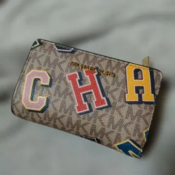 최종 가격 MICHAEL KORS 로고 프린트 접이식 지갑