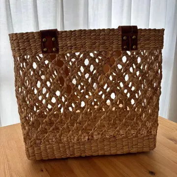 천연 소재 바스켓백 가죽 핸들