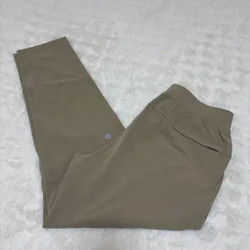 새상품급 룰루레몬 베이지 조거 팬츠 S