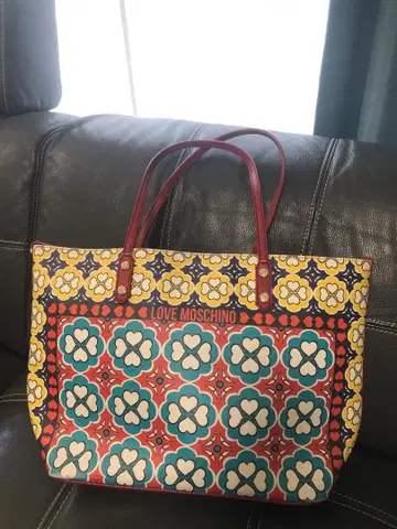 LOVE MOSCHINO 토트백 올 패턴