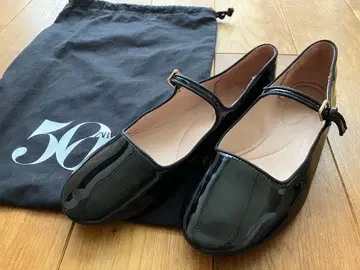 ZARA 에나멜 플랫슈즈 새상품급 39 사이즈