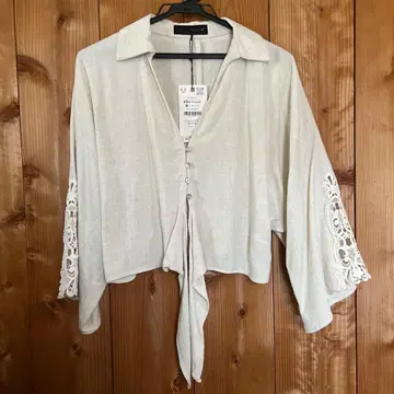 ZARA 레이스 디테일 프론트 타이 블라우스