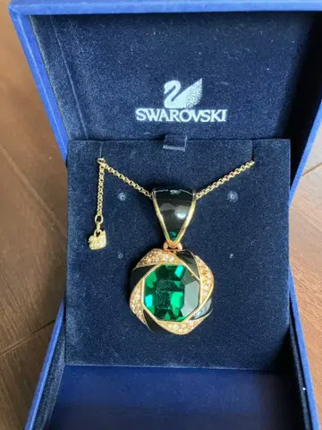 SWAROVSKI 스와로브스키 목걸이 골드 그린